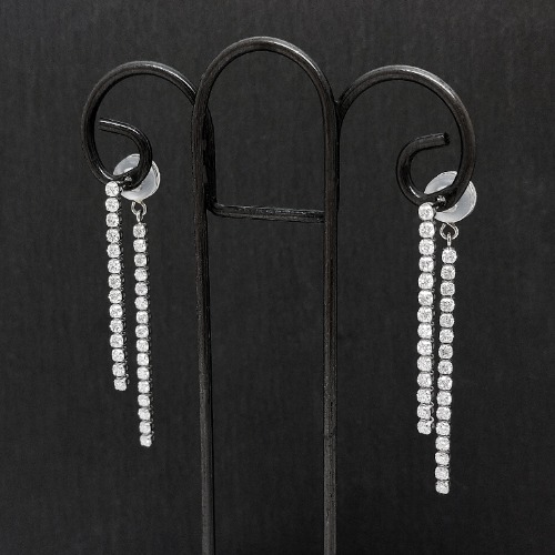 プラチナ ダイヤモンド ピアス