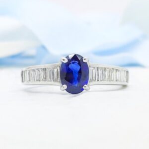 プラチナ ロイヤルブルーサファイア リング